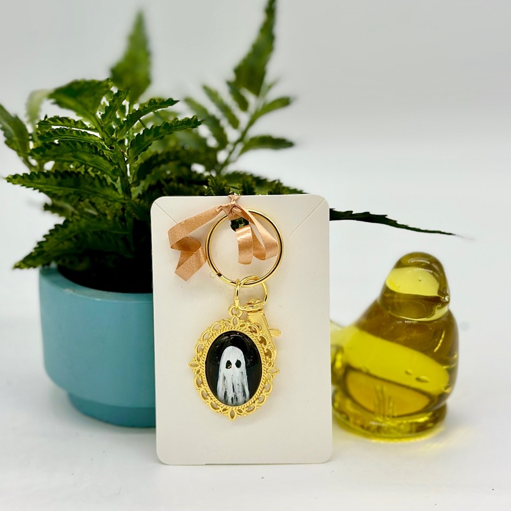 Hand-painted Ghostie Keychain